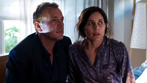 Casualty Season 27 Episode 18 - Smoke and Mirrors