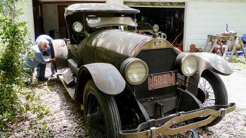 Chasing Classic Cars Season 9 Episode 1 - Hey There, Hot Stutz