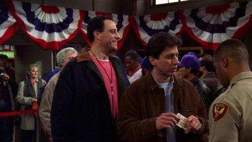 Everybody Loves Raymond Season 3 Episode 19 - Big Shots