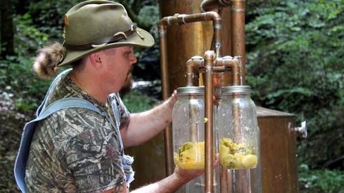 Moonshiners Season 8 Episode 19 - Breaking the Code