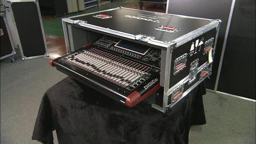 How It's Made Season 18 Episode 1 - Patterned Glass Panels, Road Cases, Stop-Frame Animation