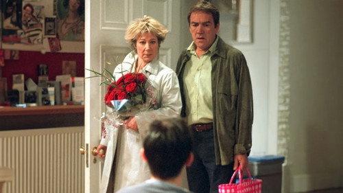 My Family Season 3 Episode 5 - Imperfect Strangers