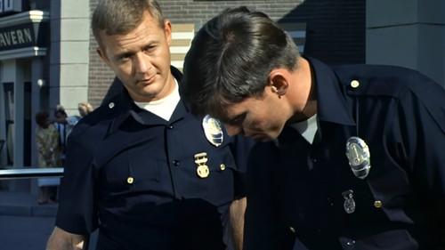 Adam-12 Season 1 Episode 9 - Log 101: Someone Stole My Lawn