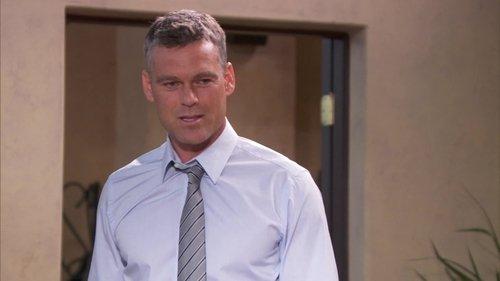 Hollywood Heights Season 1 Episode 8 - Max Questions Chloe