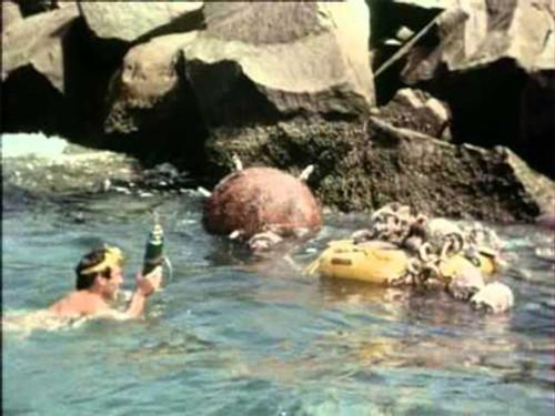 Flipper Season 2 Episode 4 - Flipper's Hour of Peril