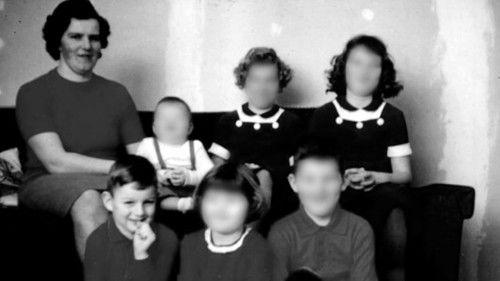 People Magazine Investigates: Cults Season 2 Episode 5 - The Movement of God