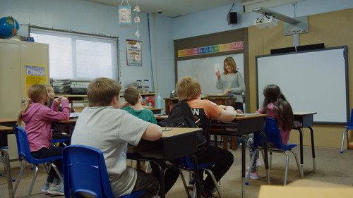 VICE News Tonight Season 6 Episode 10 - Thursday, February 10, 2022