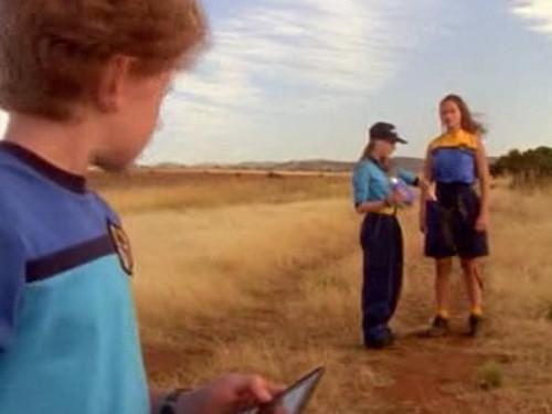 Ocean Girl Season 3 Episode 16 - Gamma Level: Radioactive