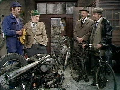 Last of the Summer Wine Season 2 Episode 1 - Forked Lightning