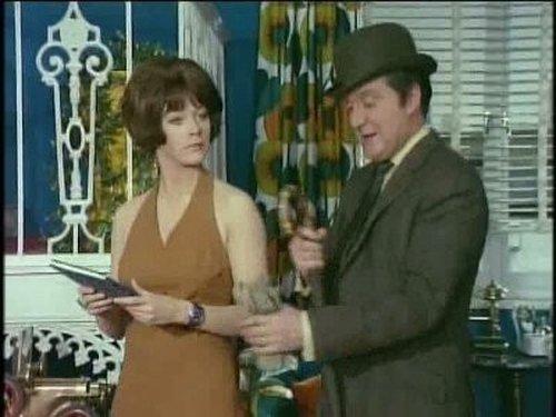 undefined Season 6 Episode 16 - Invasion of the Earthmen