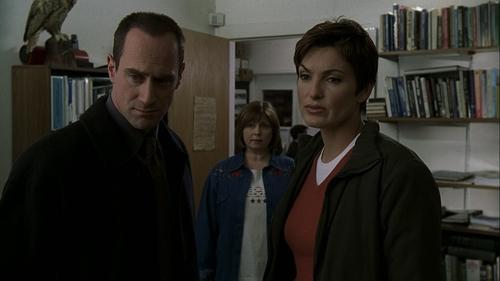Law & Order: Special Victims Unit Season 3 Episode 16 - Popular