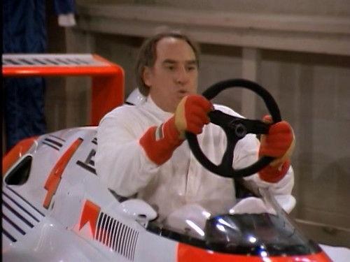 Coach Season 6 Episode 25 - Head Like a Wheel