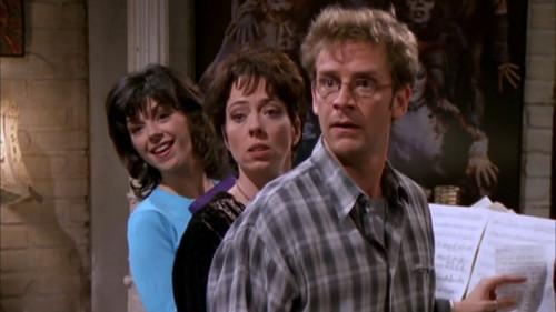 Caroline in the City Season 2 Episode 13 - Caroline and the Singer