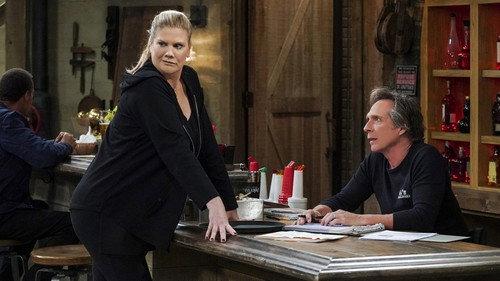 Mom Season 7 Episode 9 - Tuna Florentine and a Clean Handoff