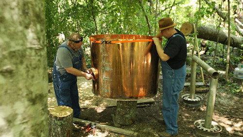 Moonshiners Season 7 Episode 3 - Lightning Strikes