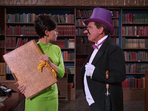 Batman Season 3 Episode 4 - The Sport of Penguins