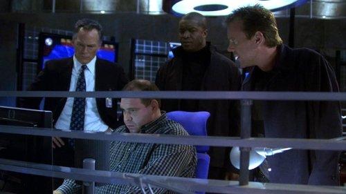 24 Season 4 Episode 20 - Day 4: 2:00 A.M.-3:00 A.M.