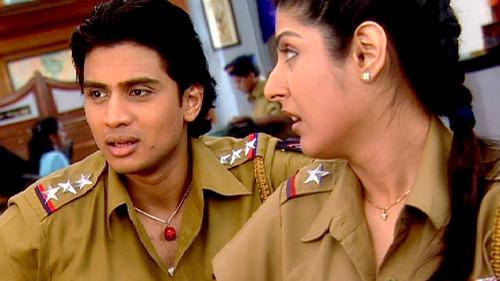 F.I.R. Season 1 Episode 16 - Kuku’s Missing Chicken