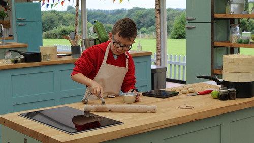 Junior Bake Off Season 7 Episode 3 - Bread Day 1