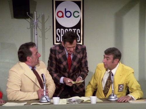 The Odd Couple Season 5 Episode 15 - Your Mother Wears Army Boots