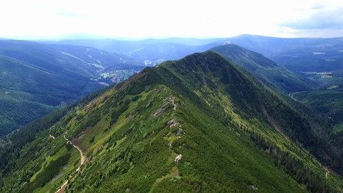 Krajinou domova Season 2 Episode 1 - Episode 1