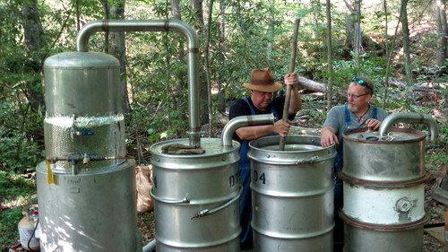 Moonshiners Season 6 Episode 8 - Dog Days of Shining