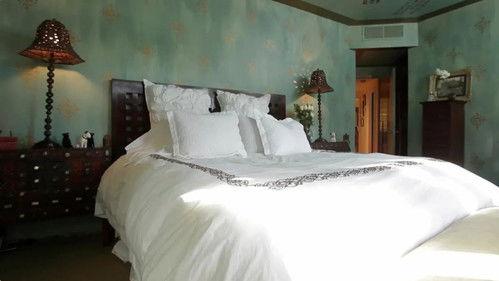 My Favorite Place Season 1 Episode 4 - Inspired by Fabrics and Prints