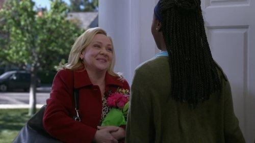 Bob Hearts Abishola Season 1 Episode 19 - Angry, Happy, Same Face