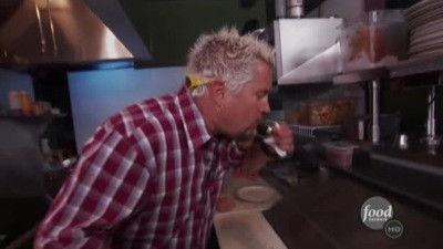 Diners, Drive-Ins and Dives Season 11 Episode 4 - Quirky Classics
