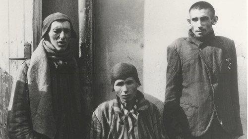 Frontline Season 3 Episode 18 - Memory of the Camps
