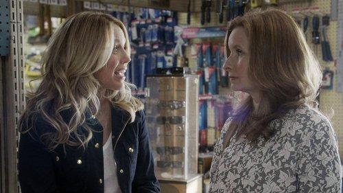 Playing House Season 1 Episode 2 - Bird Bones