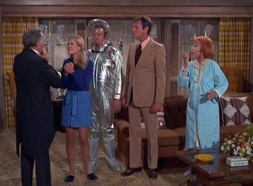 Bewitched Season 8 Episode 9 - A Plague on Maurice and Samantha