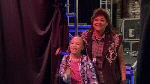 Raven's Home Season 6 Episode 12 - Working for the Weekend