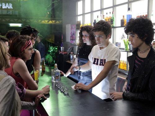 Cuéntame cómo pasó Season 14 Episode 1 - Episode 1