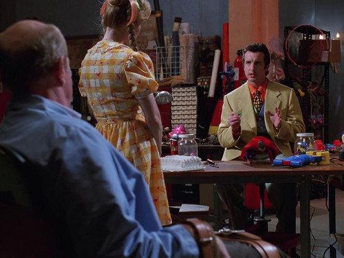 Lois & Clark: The New Adventures of Superman Season 4 Episode 21 - Toy Story