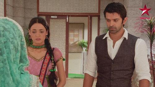 Iss Pyaar Ko Kya Naam Doon? Season 2 Episode 20 - Arnav and Khushi Look for Anjali
