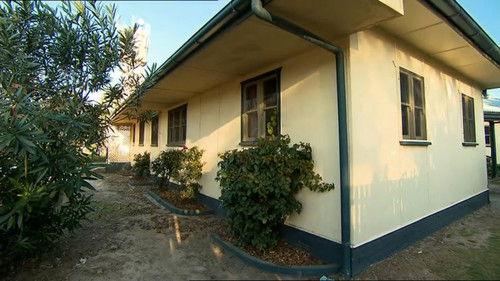 Selling Houses Australia Season 4 Episode 8 - Beachmere