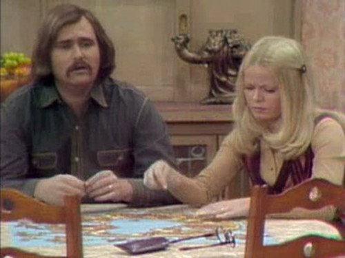 All in the Family Season 3 Episode 13 - Archie and the Bowling Team