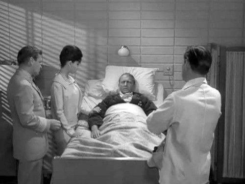 Voyage to the Bottom of the Sea Season 1 Episode 7 - Turn Back the Clock