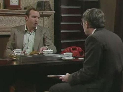 The Fall and Rise of Reginald Perrin Season 3 Episode 4 - Communal Social Evenings