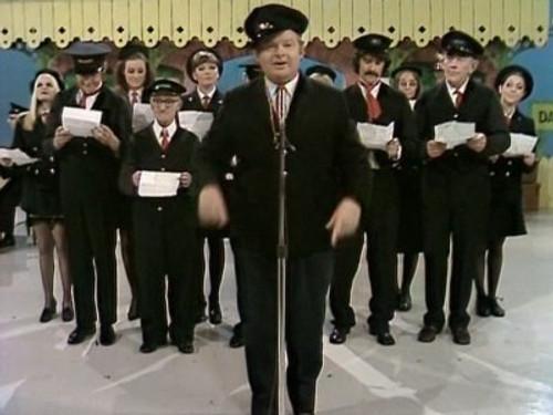 The Benny Hill Show Season 4 Episode 4 - The Dalton Abbott Railway Choir