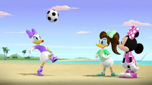 Mickey and the Roadster Racers Season 2 Episode 24 - Super-Charged: Daisy's Grande Goal
