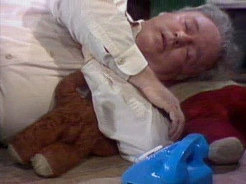 All in the Family Season 4 Episode 10 - Archie in the Cellar