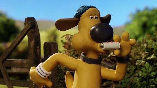 Shaun the Sheep Season 5 Episode 10 - Bitzer's New Whistle