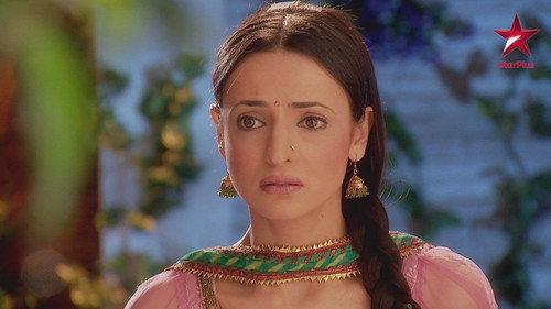 Iss Pyaar Ko Kya Naam Doon? Season 4 Episode 8 - Arnav Makes Comparisons