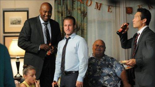 Hawaii Five-0 Season 4 Episode 9 - Hau‘oli La Ho‘omaika‘i (Happy Thanksgiving)