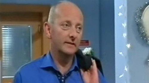 Casualty Season 16 Episode 15 - Life and Soul