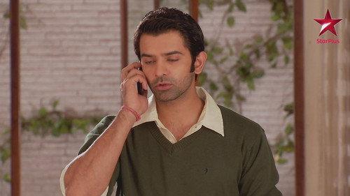 Iss Pyaar Ko Kya Naam Doon? Season 3 Episode 18 - Arnav Gets Dizzy