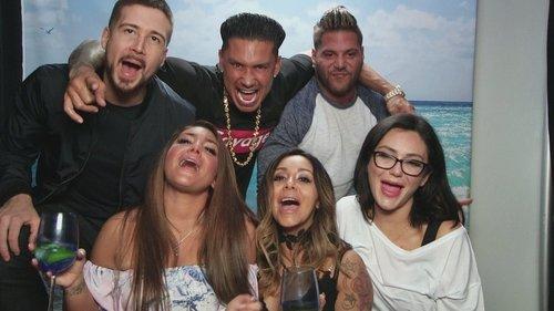 Jersey Shore: Family Vacation Season 1 Episode 1 - What's In the Bag?