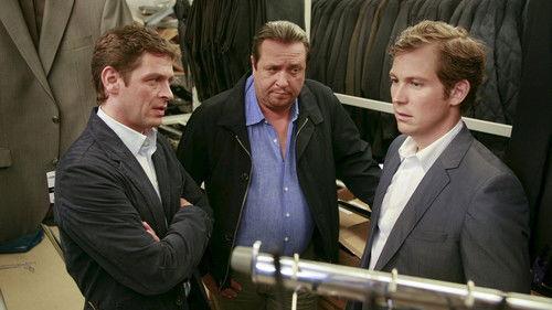 Die Rosenheim-Cops Season 8 Episode 9 - Der Tod kam von oben